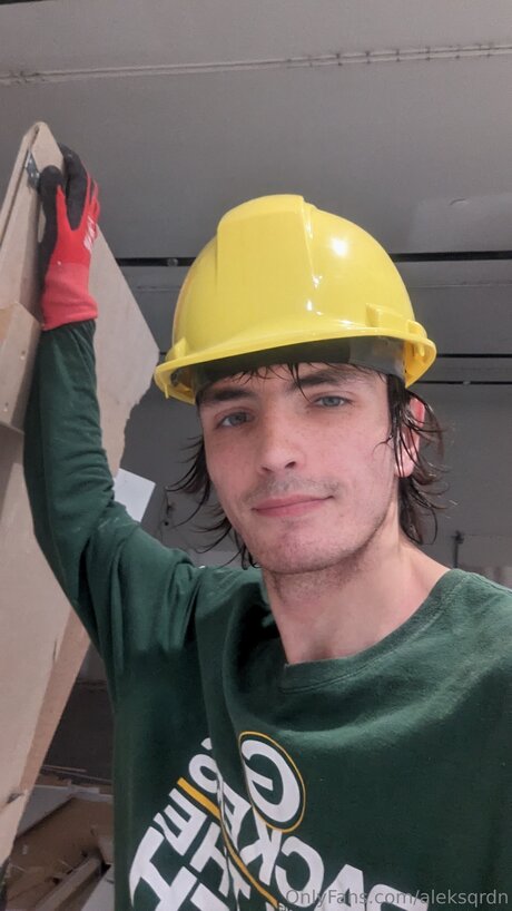 Aleksqrdn onlyfans leak