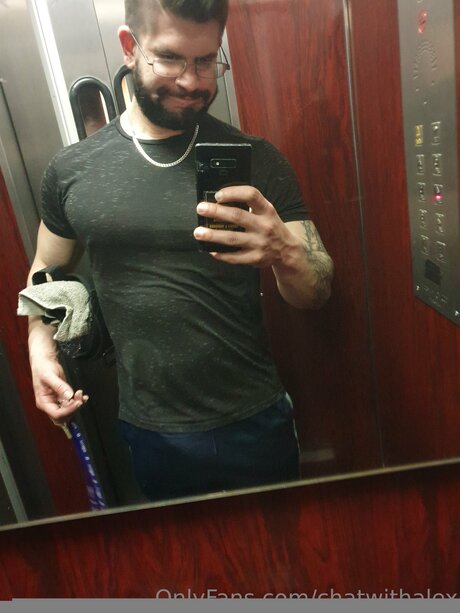 Chatwithalex leak only fans