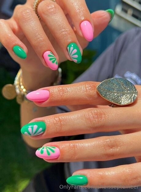 Sheisseptember leaked onlyfans