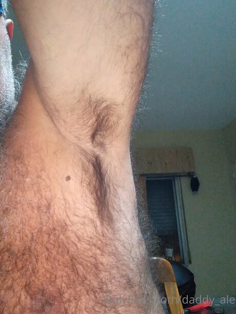 Daddy Ale leaked onlyfans