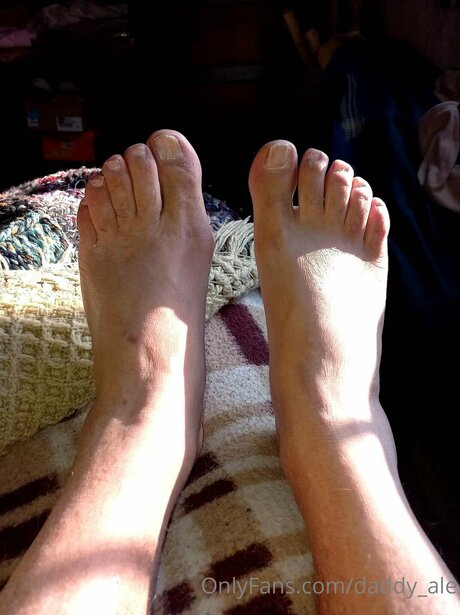 Daddy Ale onlyfans naked leak