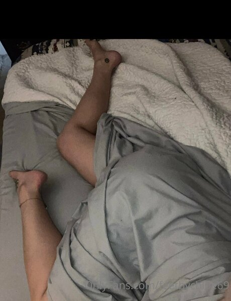 Feetbychloe69 onlyfans archives