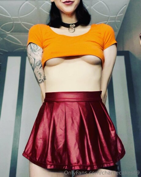 Charliecakes69 onlyfans explicit content