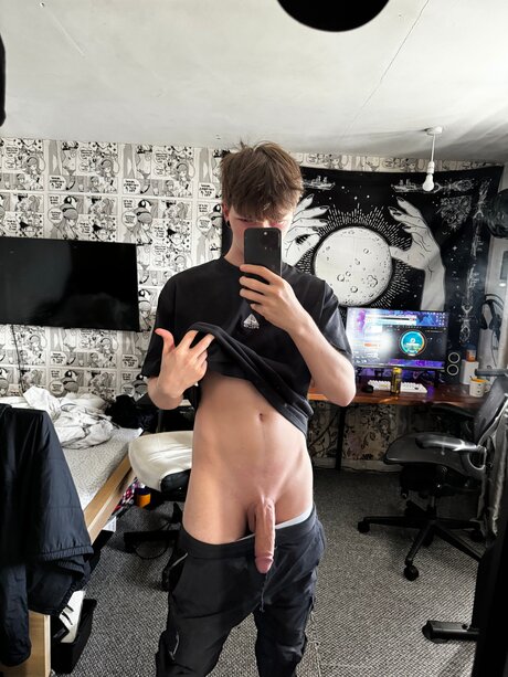 Thebeeb0i onlyfans nude pictures