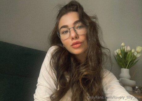 Lovely Lilly Me onlyfans leak fuck