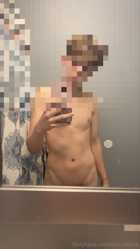 Htoo Hottie onlyfans leaks.