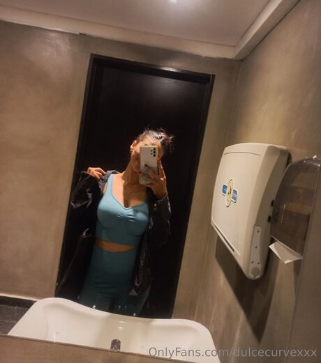 Dulcecurvexxx only fans naked