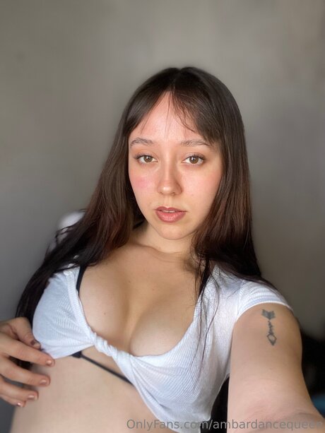 Ambarlatingirl onlyfans creator