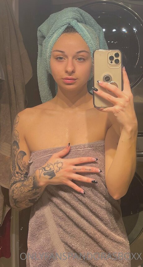 Prettypandora9 onlyfans images