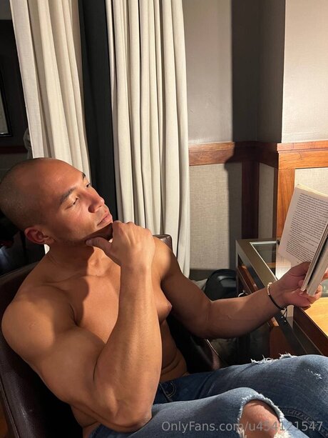 Dwayne Johnson Jr Profile pic