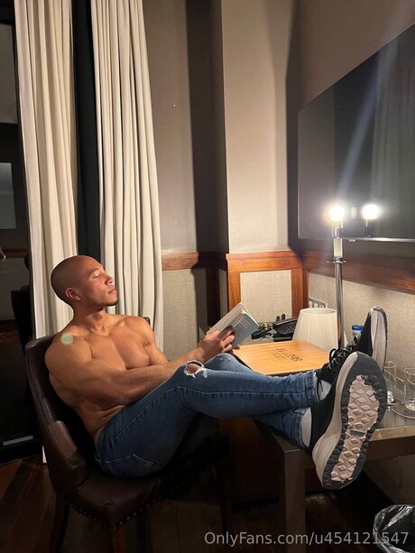Dwayne Johnson Jr onlyfans pics