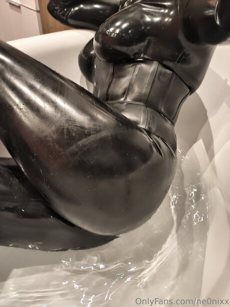 Ne0nixx onlyfans porn