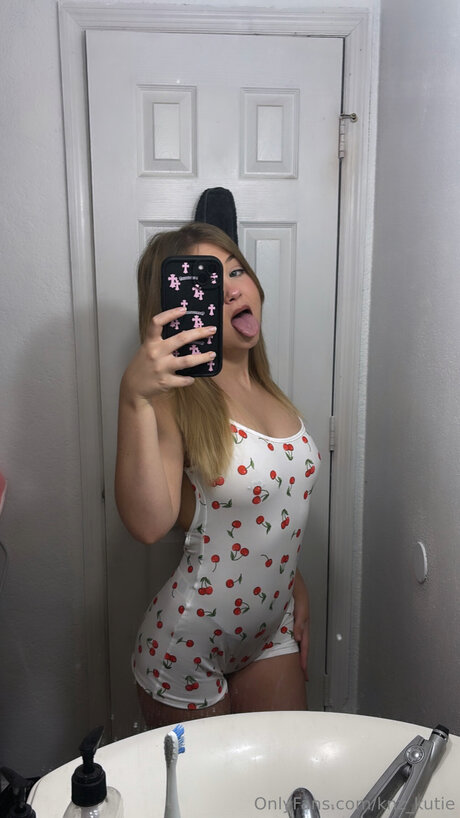 Knz Kutie only fans leak porn