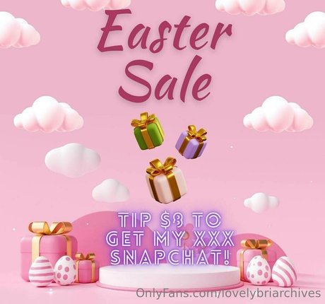 blonde famous onlyfans exclusive pics