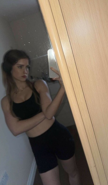 Mira Szalma onlyfans porn leak