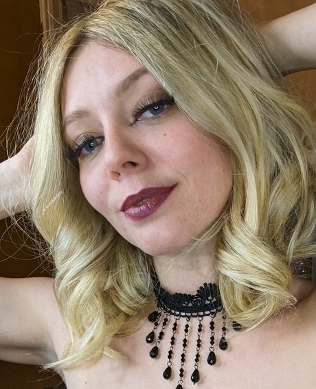 Aurora Indica onlyfans boobs