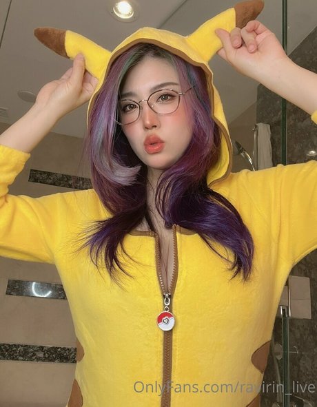 ravirin live onlyfans model photo