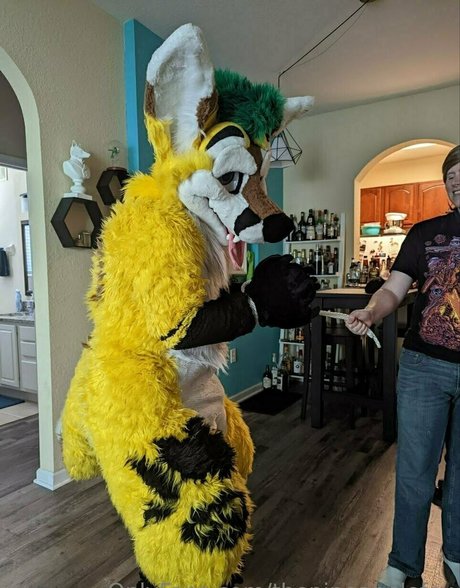 thepineapplefox only fans leak