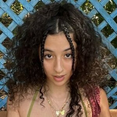 GroovyMya onlyfans model photos