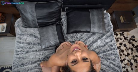 Liv Revamped nude only fans leaks