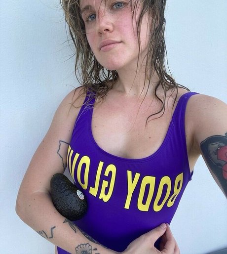 Horsegirldotjpeg onlyfans tits