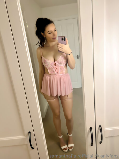 emo girls onlyfans naked depiction