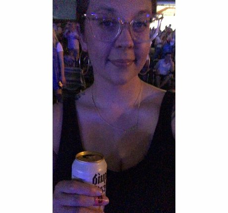 tallnerdywoman onlyfans naked