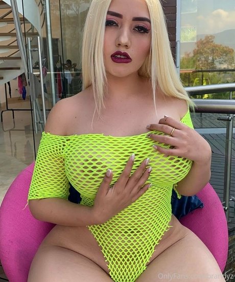 curvy milf onlyfans hot sexy pics