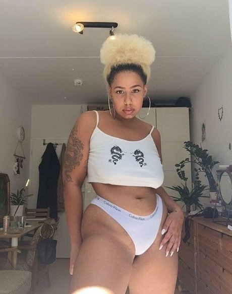 schuggamamabbb onlyfans nudes porn