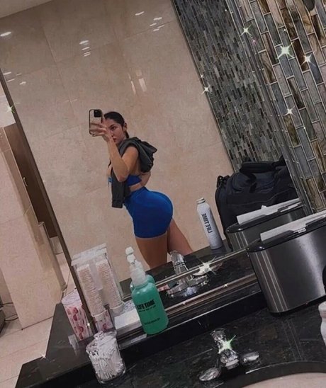 Monabutnotlisa onlyfans nude