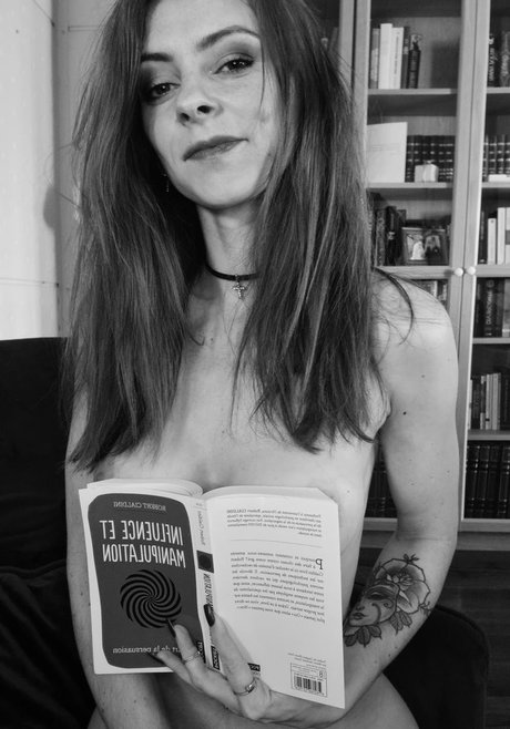 Sweetbodymary onlyfans strip tease