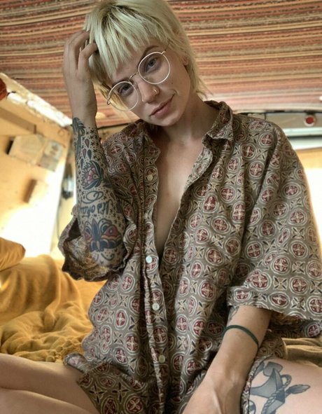 somesweetfruits onlyfans public photos