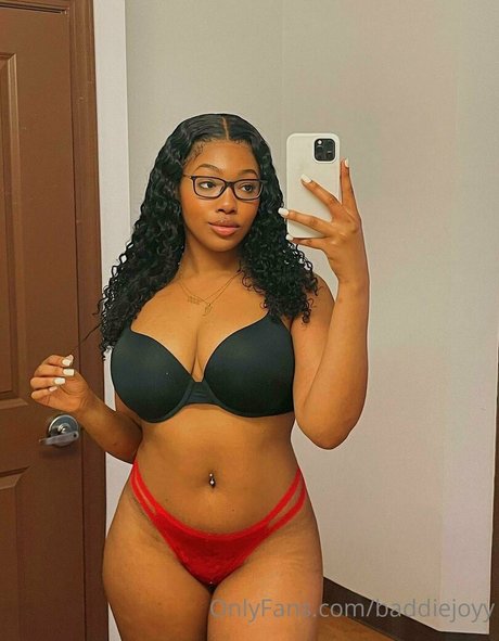baddiejoyy xxx only fans