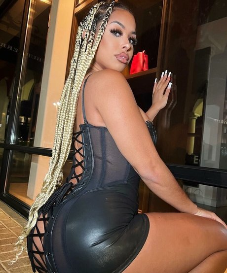 Amira Khalil onlyfans nsfw