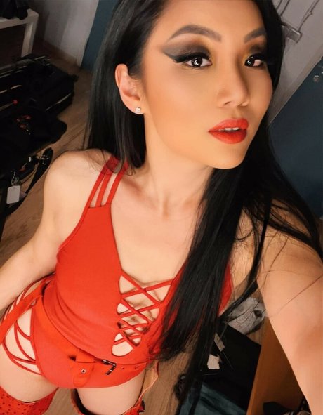 Tina Guo feet onlyfans