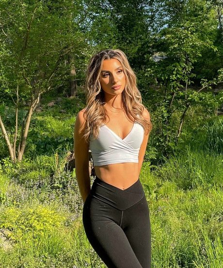 Adriatiles onlyfans model