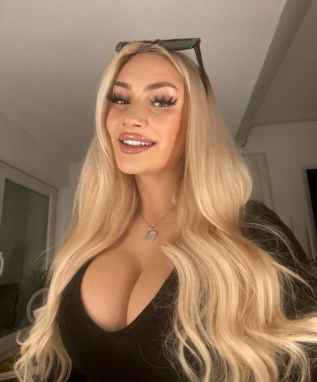 lu isaa onlyfans naked pics