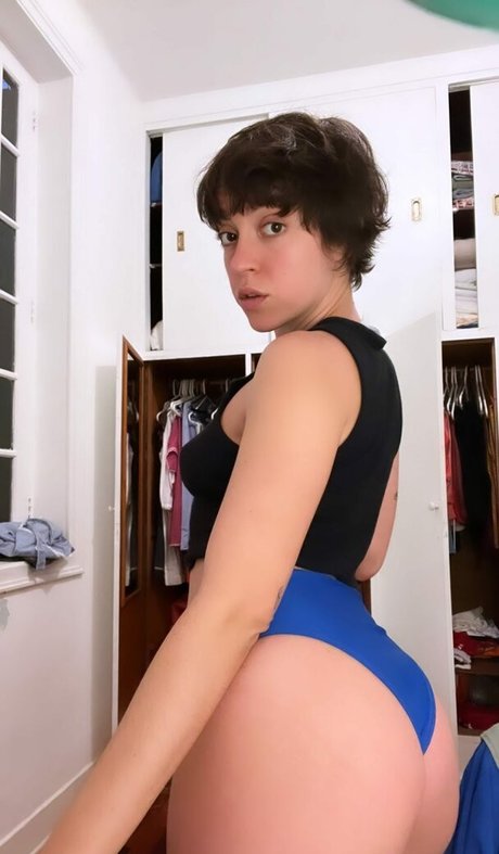 Valentina Bandeira onlyfans