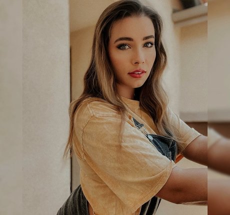 Justseum nude only fans