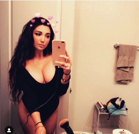 SukeshaRay naked onlyfans pics