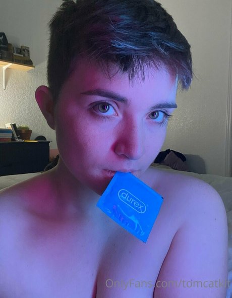 tomcatkit onlyfans model images