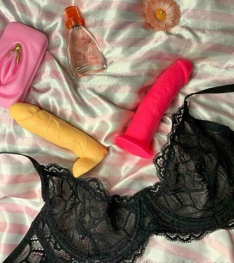 foxyvipfree page onlyfans uncensored