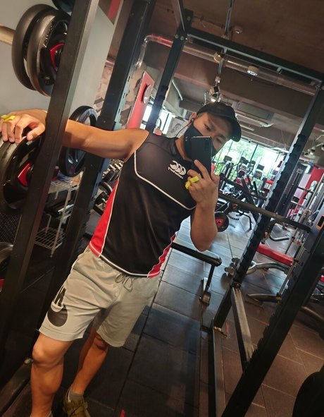 largedogcollar onlyfans explicit content