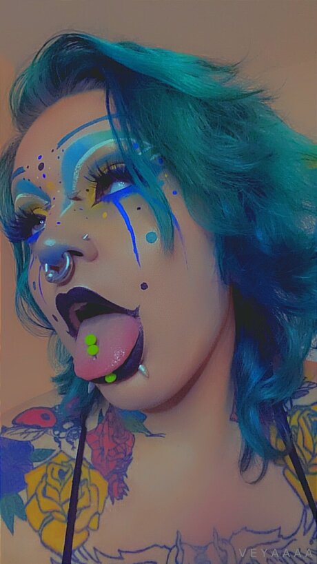 Veyavilla onlyfans leaked.