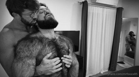 Mrfoxxx85 onlyfans leaj