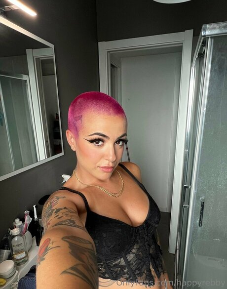 Happyrebby onlyfans strip