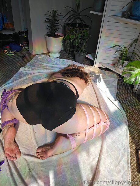 Slippysiren1 onlyfans nudes leaks