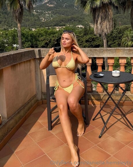 Daniella Hemsleytv onlyfans leakd
