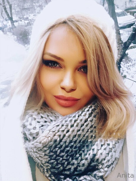 Lovewithanita onlyfans model photo