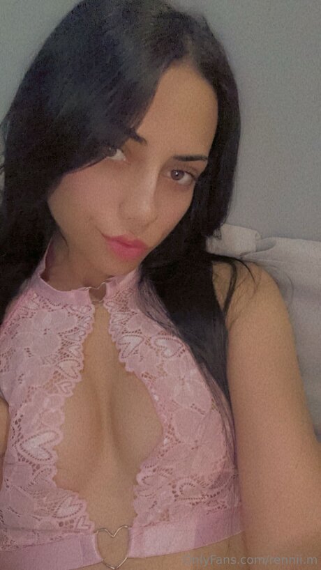 Rennii M onlyfans tits